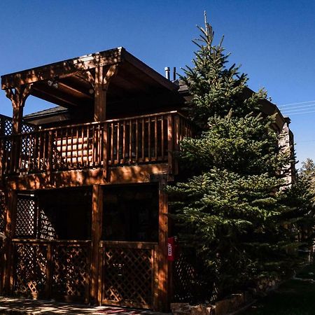 Embers Lodge & Cabins Биг Бэар Лейк Экстерьер фото