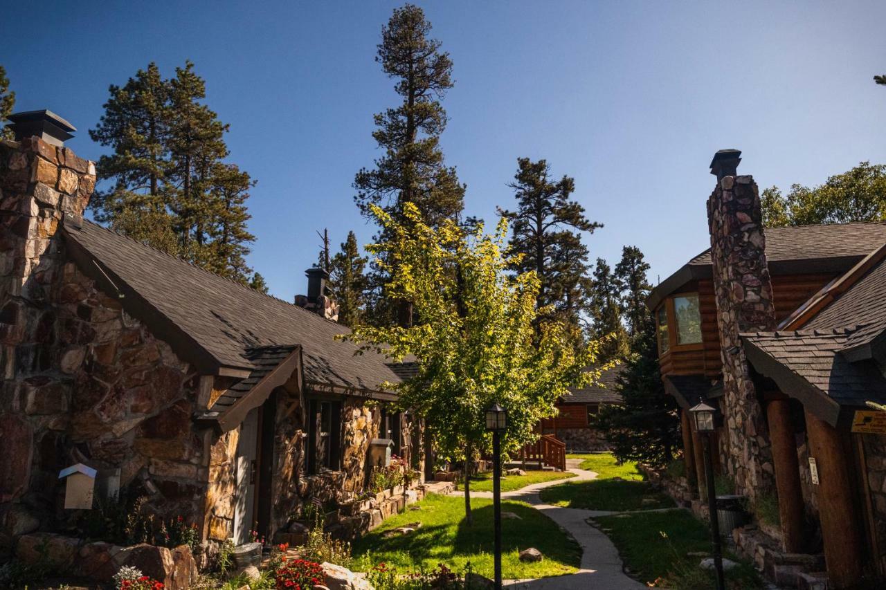 Embers Lodge & Cabins Биг Бэар Лейк Экстерьер фото
